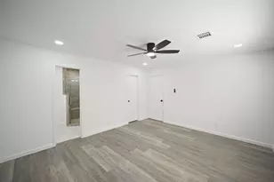 5943 Greenmont Dr, Houston, TX 77092 - Photo 17