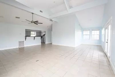 1615 Railroad Avenue, San Leon, TX 77539 - Photo 11