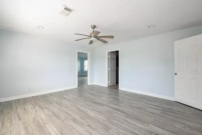 1615 Railroad Avenue, San Leon, TX 77539 - Photo 21