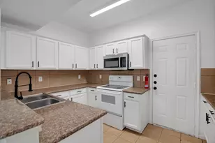 6933 Liverpool St, Houston, TX 77021 - Photo 5