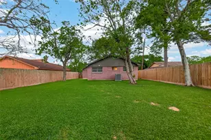 4714 39th St E, Dickinson, TX 77539 - Photo 29