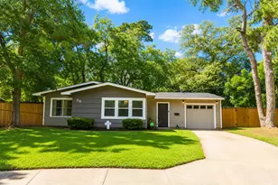 59 Caladium Ct, Lake Jackson, TX 77566 - Photo 1