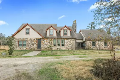 9009 Lazy Lane, Hitchcock, TX 77563 - Photo 1