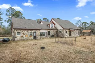 9009 Lazy Ln, Hitchcock, TX 77563 - Photo 35
