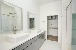 300 St Joseph Pkwy, Houston, TX 77002 - Photo 15
