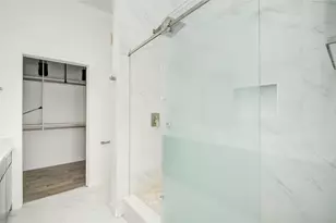 300 St Joseph Pkwy, Houston, TX 77002 - Photo 17