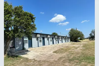 1627 W Fm-351 #15, Beeville, TX 78102 - Photo 17