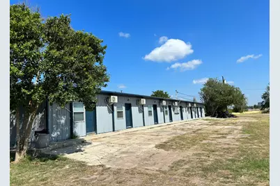 1627 W Fm-351 #15, Beeville, TX 78102 - Photo 19