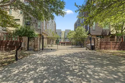 432 Trinity River Circle, Dallas, TX 75203 - Photo 1