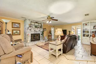229 Yaupon Dr, Brazoria, TX 77422 - Photo 5
