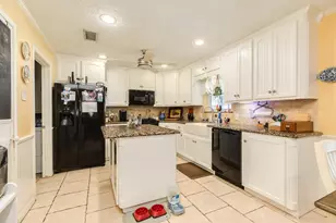 229 Yaupon Dr, Brazoria, TX 77422 - Photo 7