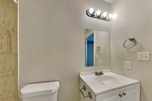 18011 Kinsale Valley Ln, Houston, TX 77060 - Photo 17