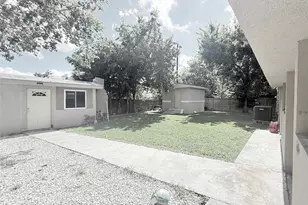 5103 Northridge Dr, Houston, TX 77033 - Photo 9