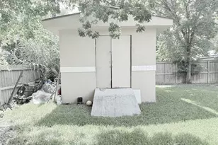 5103 Northridge Dr, Houston, TX 77033 - Photo 39