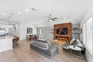 8611 Pier Cove Dr, Cypress, TX 77433 - Photo 3