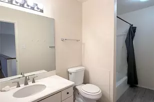 12633 Memorial Dr, Houston, TX 77024 - Photo 19