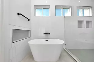 4206 Oxford St, Houston, TX 77022 - Photo 19