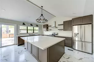 16569 Kingsbury Dr, Conroe, TX 77303 - Photo 5