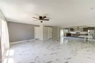 16569 Kingsbury Dr, Conroe, TX 77303 - Photo 9