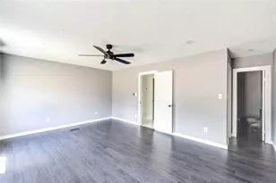 16569 Kingsbury Dr, Conroe, TX 77303 - Photo 13