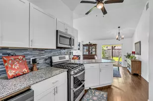2535 Jeb Stuart Ct, League City, TX 77573 - Photo 13