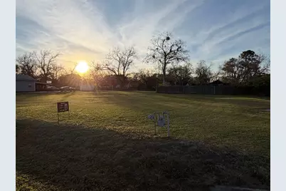 1007 E 2nd Street, Sweeny, TX 77480 - Photo 7