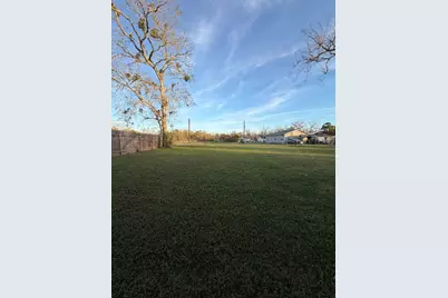 1007 E 2nd Street, Sweeny, TX 77480 - Photo 5