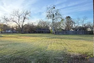 1007 E 2nd St, Sweeny, TX 77480 - Photo 1