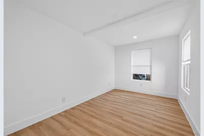 404 E 37th Street, Houston, TX 77018 - Photo 17