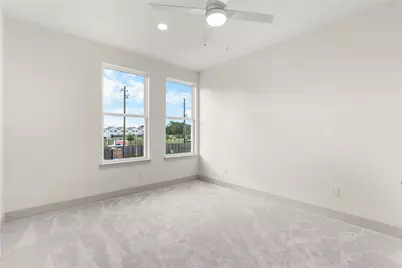 4011 Buffalo Moon Drive, Houston, TX 77045 - Photo 23