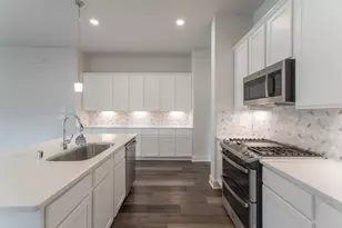 10289 S Goshawk Trl, Conroe, TX 77385 - Photo 13