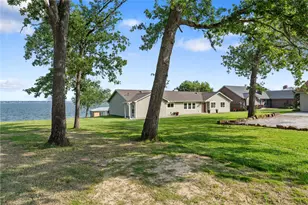 292 Old Post Rd S, Livingston, TX 77351 - Photo 5