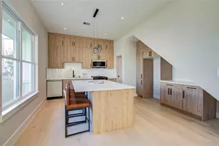 5753 Kiam, Houston, TX 77007 - Photo 9