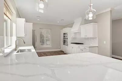 11 E Summer Storm Circle, The Woodlands, TX 77381 - Photo 7