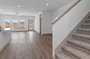 1039 Great Barracuda Ln, Alvin, TX 77511 - Photo 3