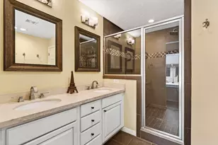 522 Oyster Creek Dr, Sugar Land, TX 77478 - Photo 25