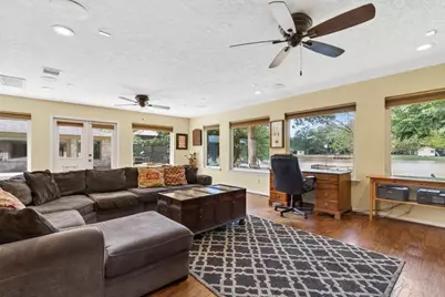 522 Oyster Creek Drive, Sugar Land, TX 77478 - Photo 23