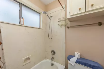 7227 Birchtree Forest Drive, Houston, TX 77088 - Photo 23