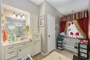 7227 Birchtree Forest Dr, Houston, TX 77088 - Photo 19