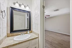 481 Moore, Vidor, TX 77662 - Photo 13