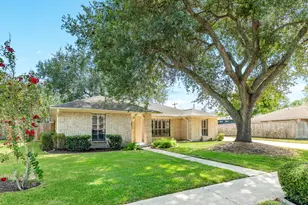712 Browning St, Angleton, TX 77515 - Photo 5