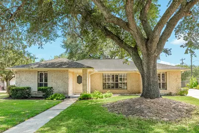 712 Browning Street, Angleton, TX 77515 - Photo 3