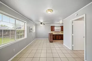 6116 Octavia St, Houston, TX 77026 - Photo 3