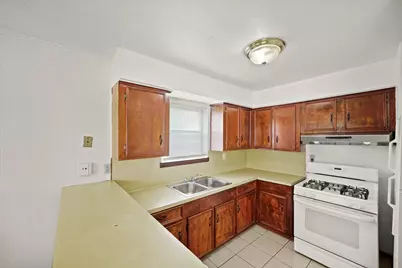 6116 Octavia Street #1/2, Houston, TX 77026 - Photo 9