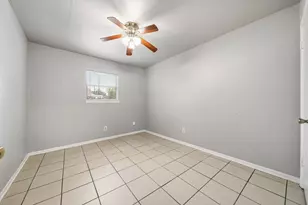 6116 Octavia St, Houston, TX 77026 - Photo 9