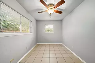 6116 Octavia St, Houston, TX 77026 - Photo 11