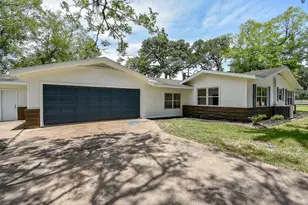1410 S Columbia Dr, West Columbia, TX 77486 - Photo 17