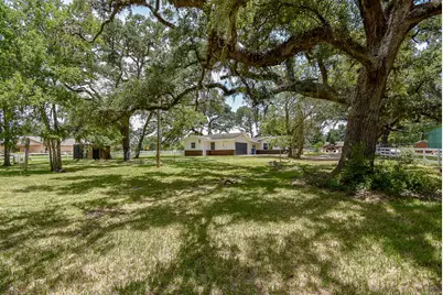 1410 S Columbia Drive #36, West Columbia, TX 77486 - Photo 11