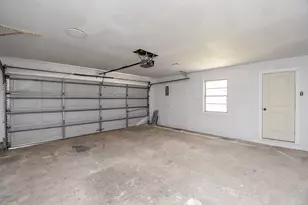 1410 S Columbia Dr, West Columbia, TX 77486 - Photo 15