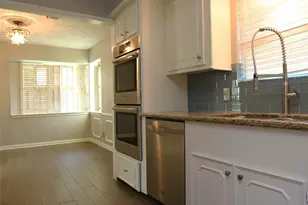 12870 Westella Dr, Houston, TX 77077 - Photo 9